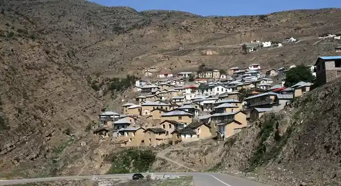 کوه ستبر و خانه های قدیمی روستای کپ 145656