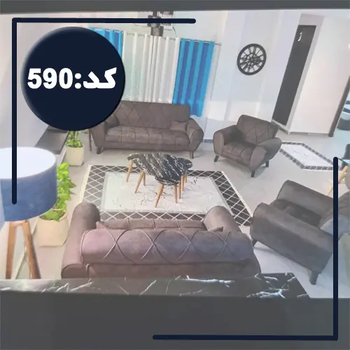 اتاق پذیرایی به همراه مبلمان تیره و کف پوش سرامیکی خانه ویلایی در آهودشت 59959