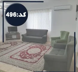 اتاق پذیرایی فرش شده به همراه مبلمان و اسپیلت ویلا در چمستان 594584