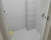 حمام کشی کاری شده سفید آپارتمان در رستم رود 146854