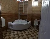 دوش و وان حمام و سرویس بهداشتی فرنگی ویلا در چمستان 4464485