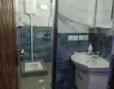 سرویس بهداشتی ایرانی به همراه سیفون، روشو و آینه آپارتمان در رویان 4586476