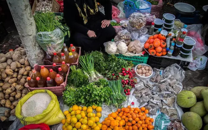 بازار روس ها و دستفروشی میوه فروش در رویان 4564