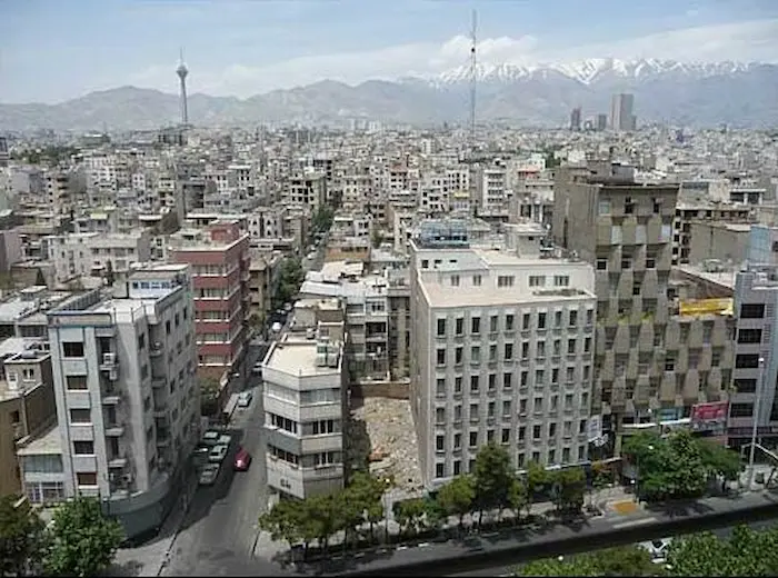 خانه و آپارتمان های بلند قامت در مرکز شهر نور 564565