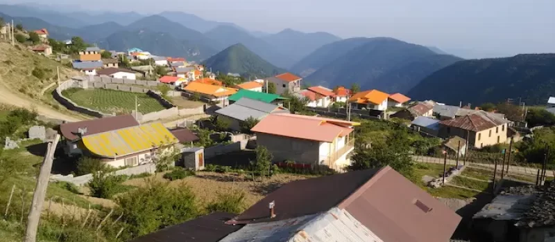 ساختمان های سوار بر کوهستان های زیبای روستای جوربند 453553213210